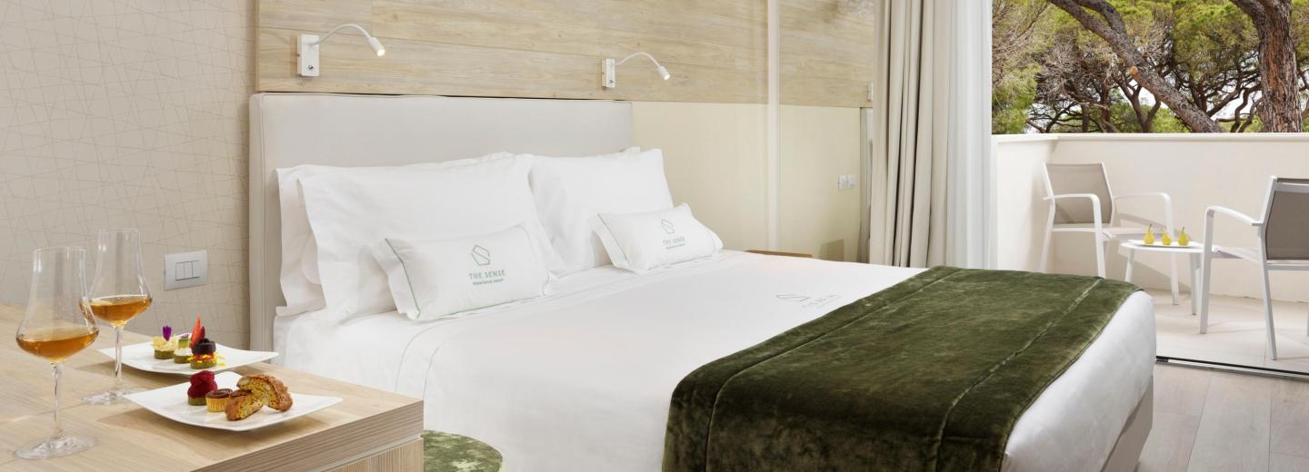© Eurotours Dreibettzimmer Comfort Balkon