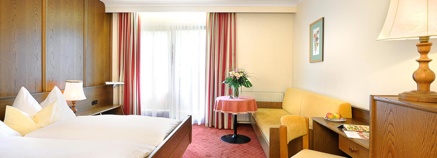 © Eurotours Doppelzimmer Standard Balkon