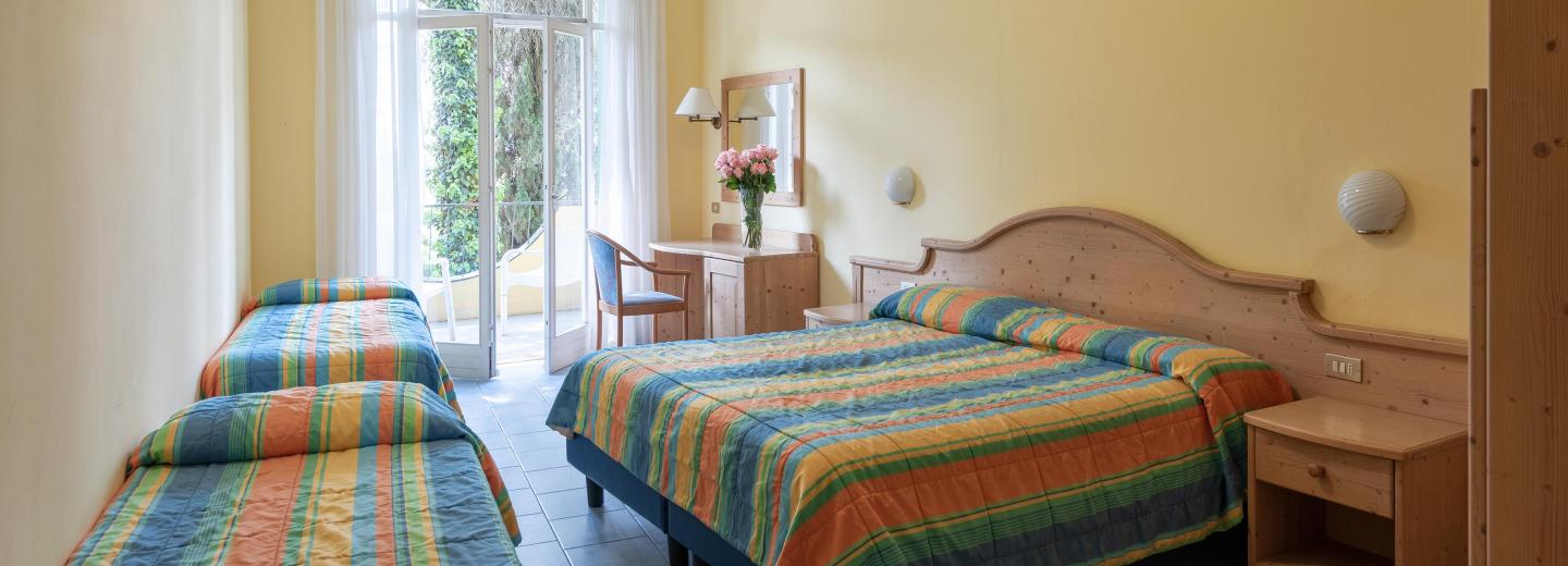 © Eurotours Vierbettzimmer Standard Balkon