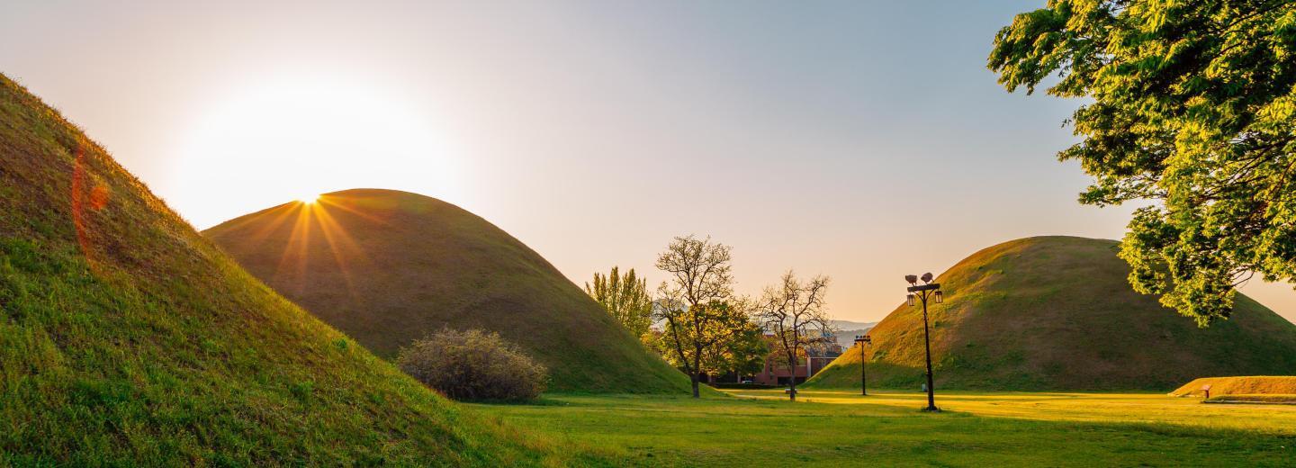 © Eurotours Daereungwon, Gyeongju