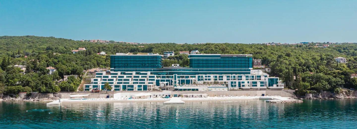 © Eurotours Hilton Rijeka Costabella Beach Resort & Spa