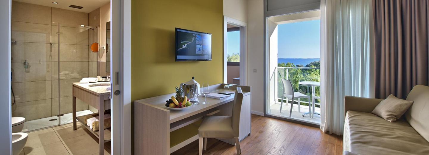 © Eurotours Doppelzimmer Standard Balkon Meerseite "Hotel Iris"