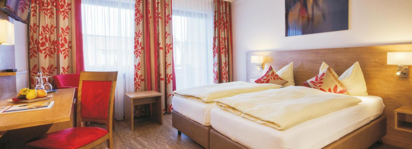 © Eurotours Doppelzimmer "Simssee"