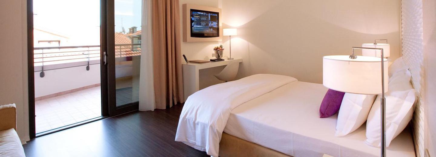 © Eurotours Dreibettzimmer Superior Balkon