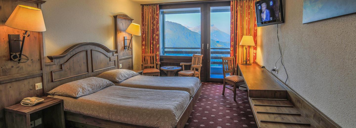 © Eurotours Doppelzimmer Standard Balkon Bergblick