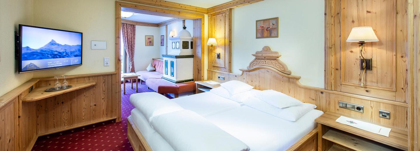 © Eurotours Doppelzimmer Deluxe "Gorfenspitze de luxe“ oder "Romantik"