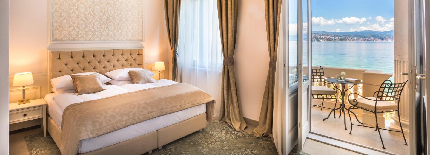 © Eurotours Doppelzimmer Superior Balkon Meerblick