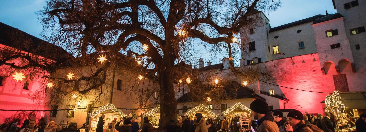 © Salzburger Burgen & Schlösser Adventmarkts im Burghof der Festung Hohensalzburg
