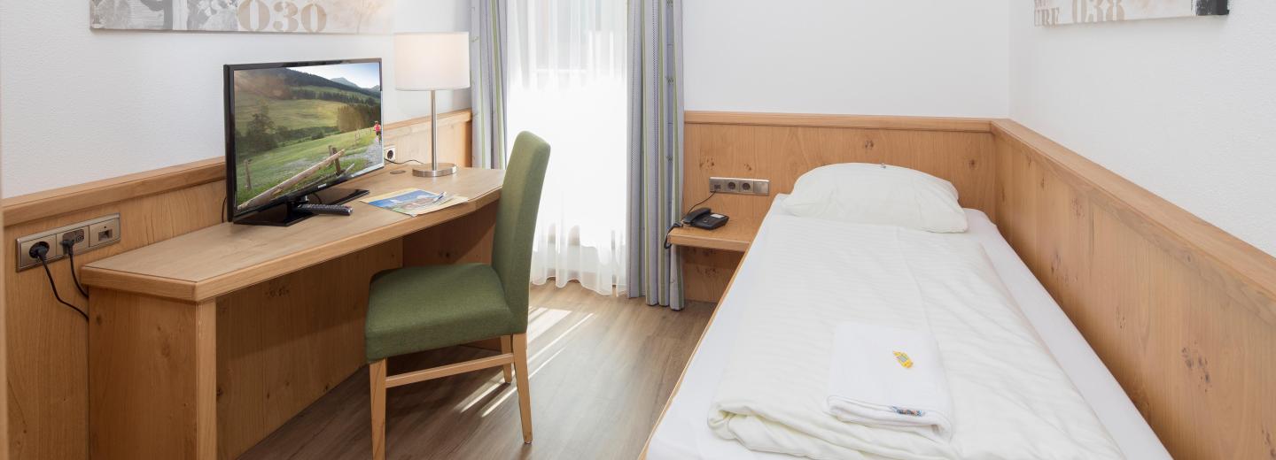 © Eurotours Zimmerbeispiel Einzelzimmer Standard