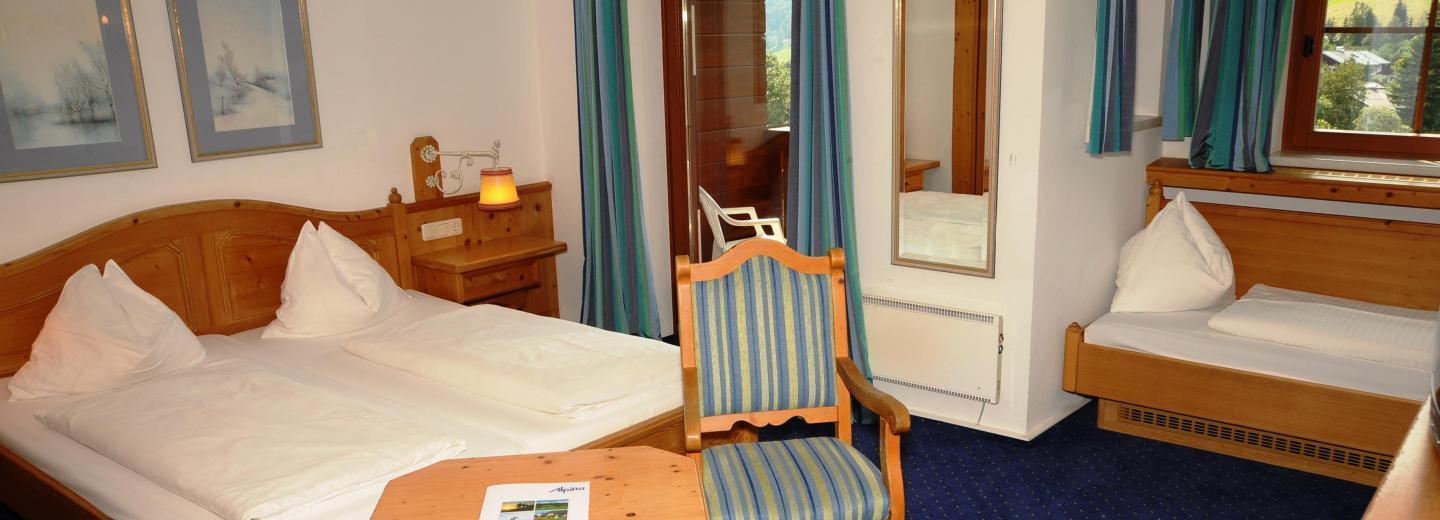 © Eurotours Doppelzimmer Balkon "Haus Schöneck oder Hochkönig"