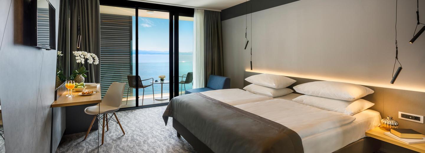 © Eurotours Doppelzimmer Superior Balkon Meerblick