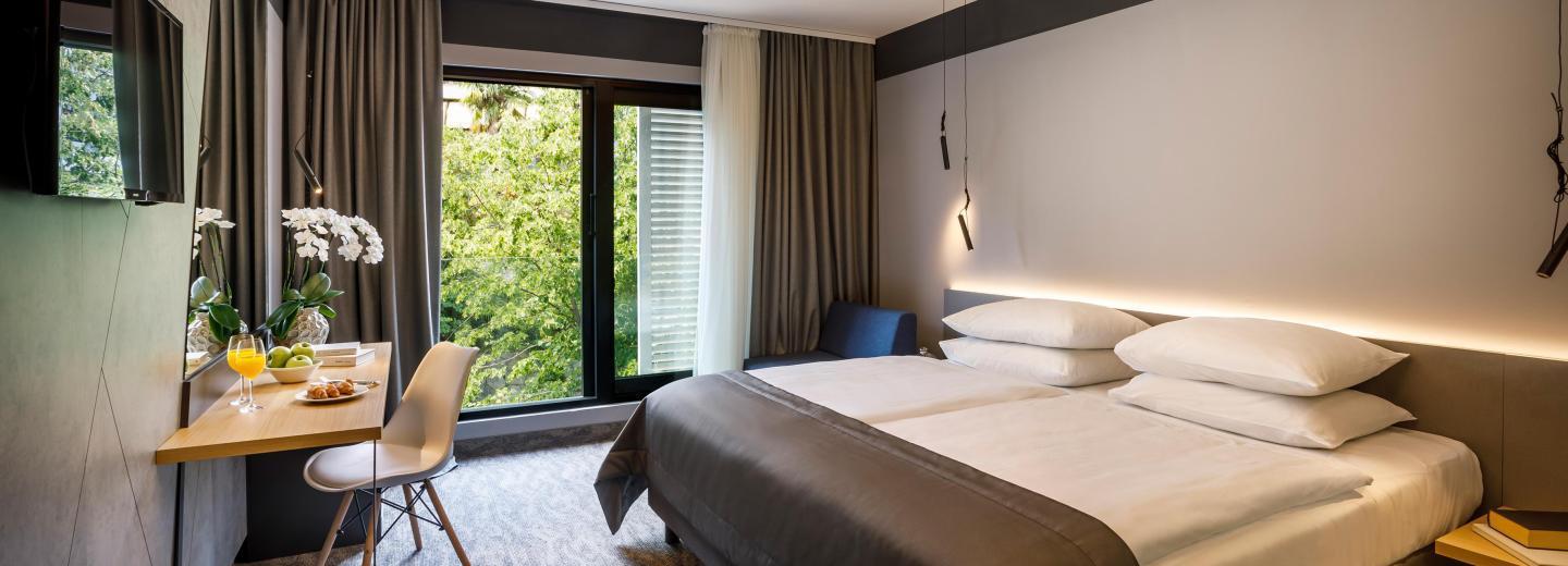 © Eurotours Doppelzimmer Superior Straßenblick