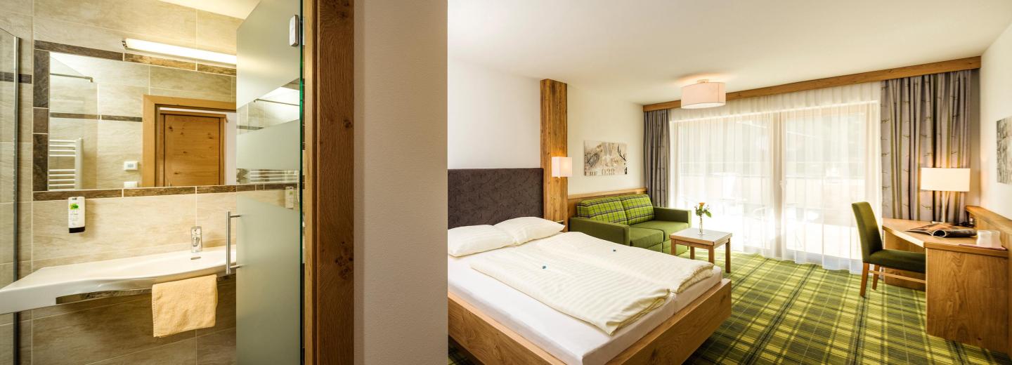 © Eurotours Vierbettzimmer Superior Balkon