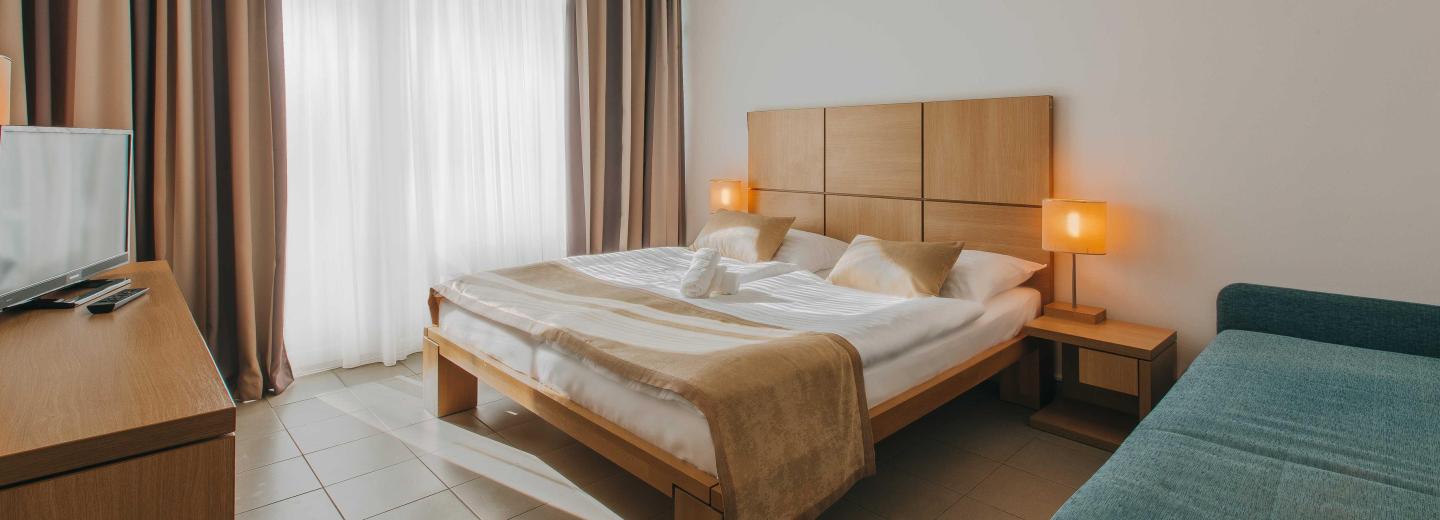 © Eurotours Beispiel Doppelzimmer, Comfort Balkon Meerseite, Magal Hotel by Aminess