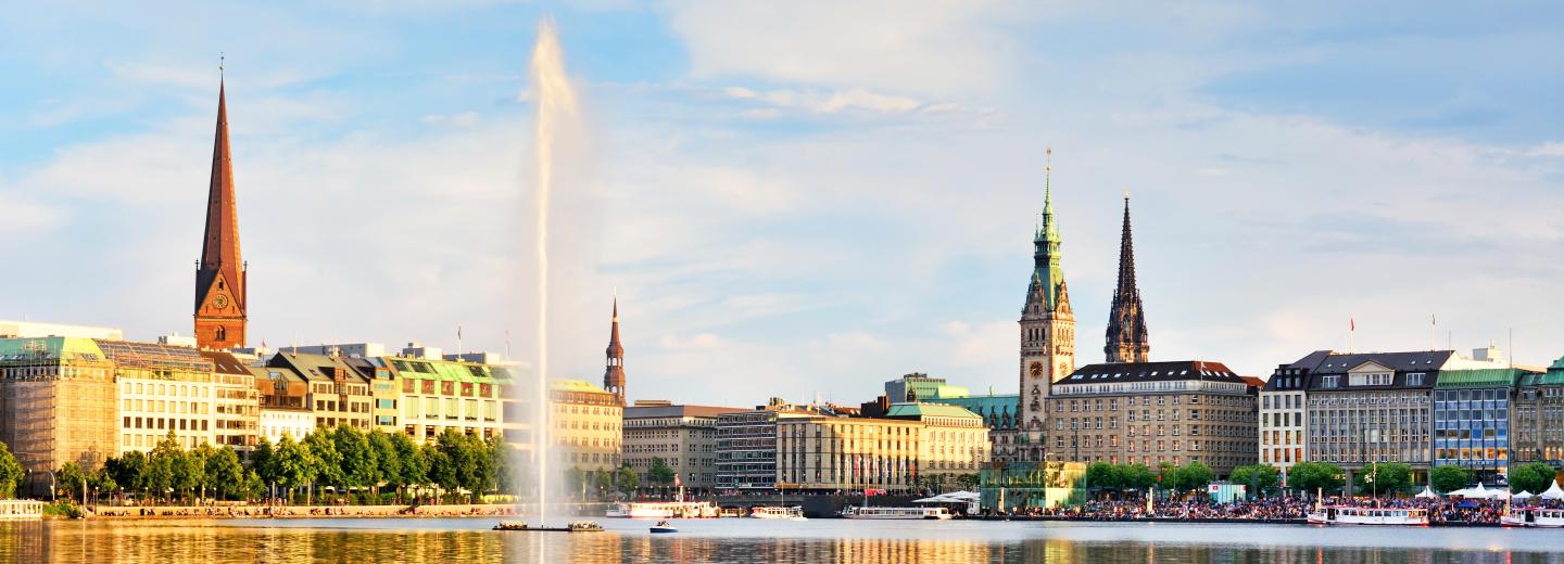 © Eurotours Mit dem Bus durch die Hansestadt