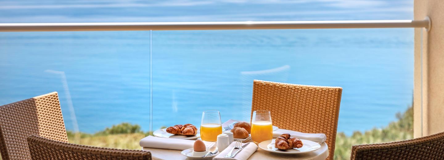 © Valamar Riviera d.d. Beispiel Familienzimmer Standard Balkon Meerblick, Valamar Bellevue Resort
