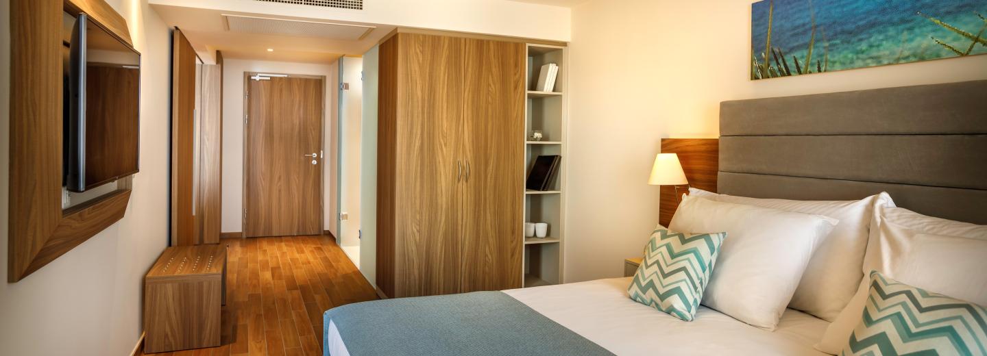 © Valamar Riviera d.d. Beispiel Familienzimmer Standard Balkon Meerblick, Valamar Bellevue Resort