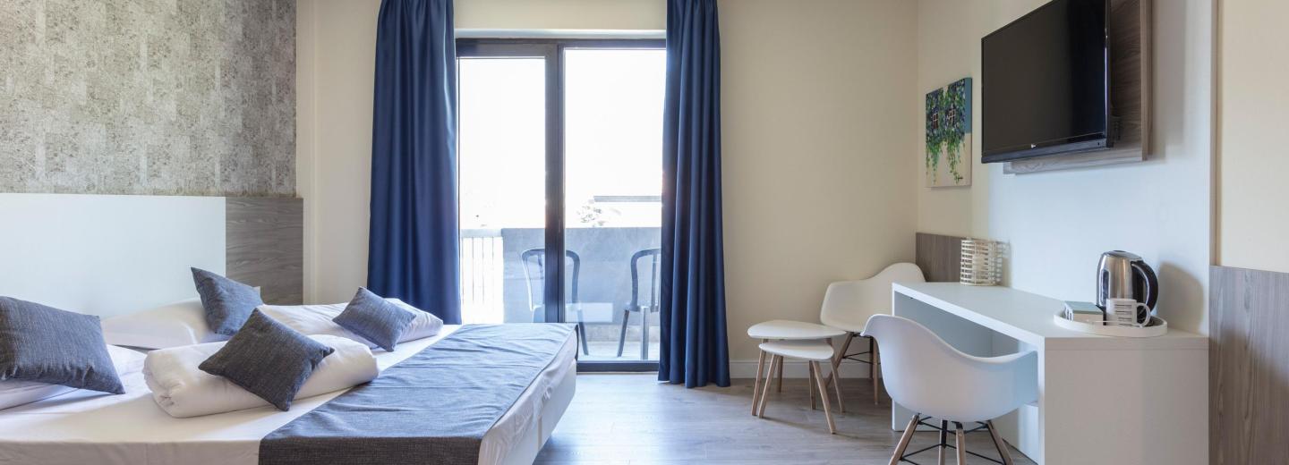 © Eurotours Beispiel Doppelzimmer "Basic", Arco Smart Family Hotel
