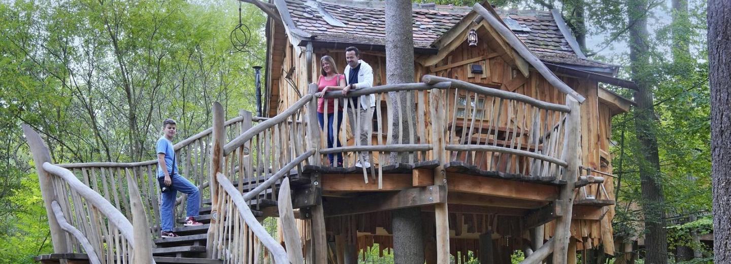 © Eurotours Beispiel Baumhaus, Natur-Resort Tripsdrill
