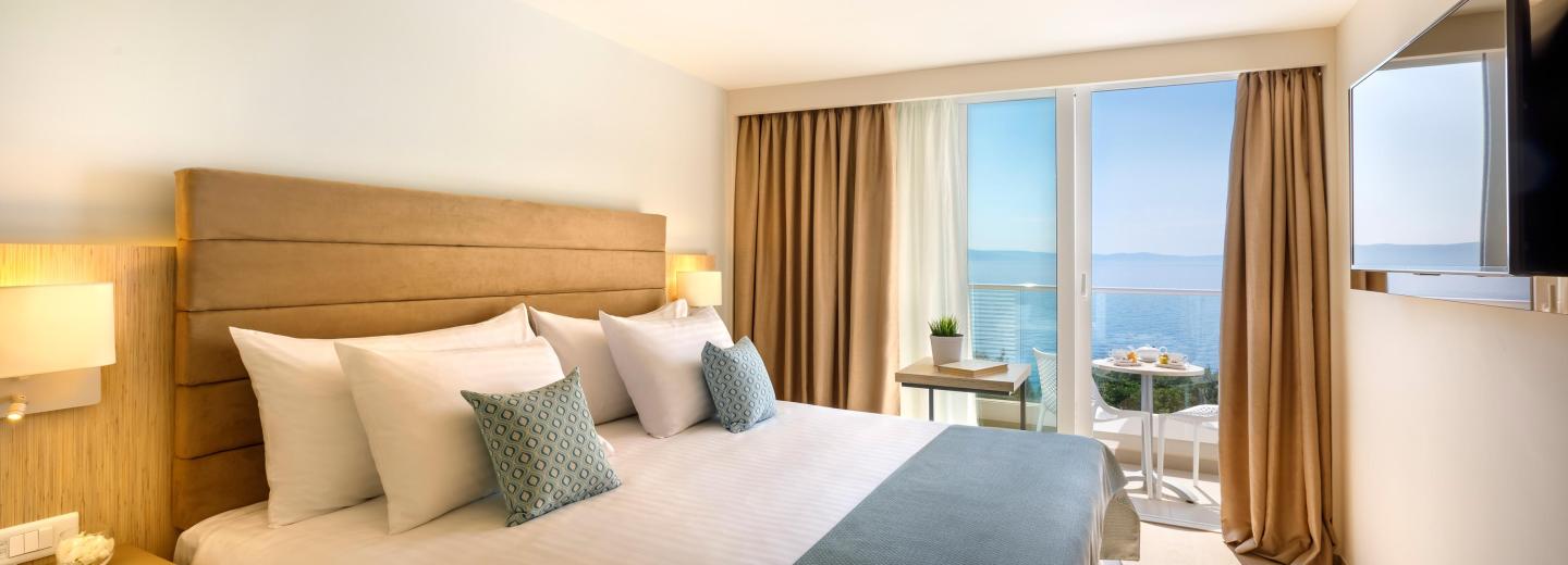 © Valamar Riviera d.d. Beispiel Doppelzimmer Superior Balkon Meerblick, GIRANDELLA Valamar Collection Resort - Designed for Adults