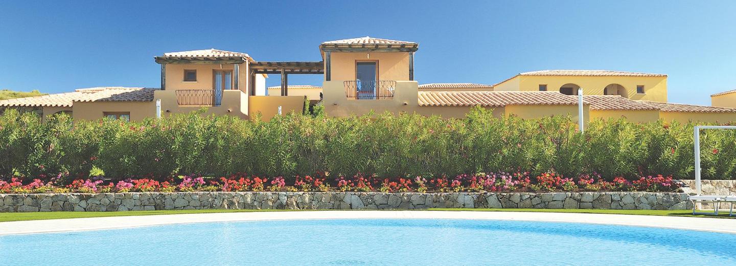 © Eurotours Budoni: mit der Fähre nach Sardinien
