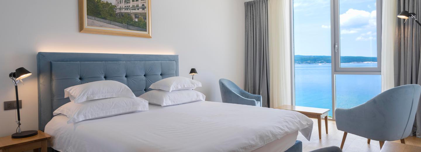 © Eurotours Doppelzimmer Deluxe Balkon Meerseite