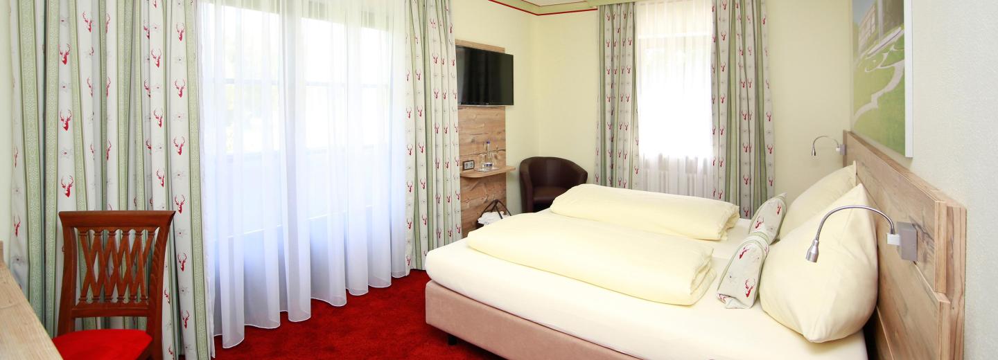 © Eurotours Doppelzimmer Alpenstil, Hotel Schmelmer Hof