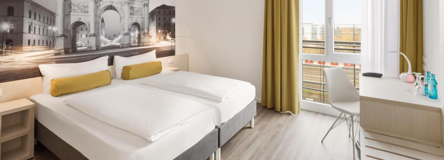 © Eurotours Doppelzimmer Standard, Hotel Super 8 Munich City West