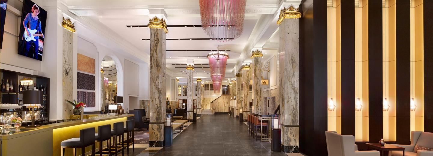 © Eurotours Hotel Reichshof Hamburg