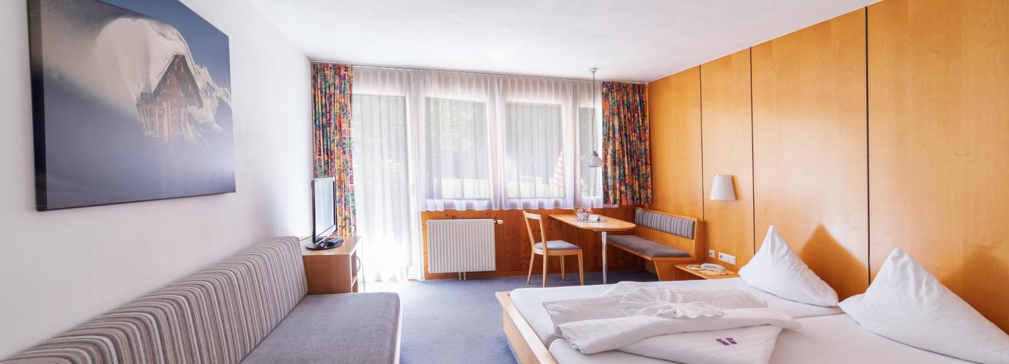 © Eurotours Beispiel Zimmer, Hotel Silvretta