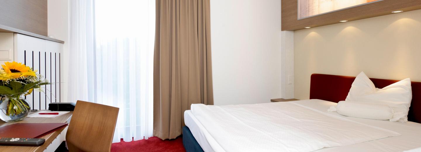 © Eurotours Beispiel Zimmer, Hotel Arvena Park