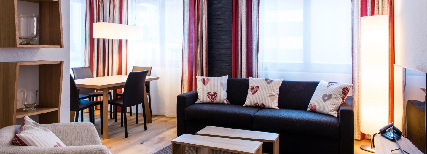 © Eurotours Beispiel Apartment Balkon oder Terrasse "living- and dormitory"