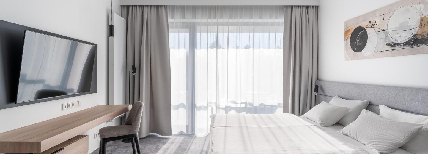 © Zimmerbeispiel Junior Suite Rogowo: Meeresstrand - See - Wald - Natur in allen Richtungen