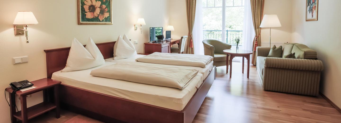 Zimmerbeispiel, Doppelzimmer Balkon Garten