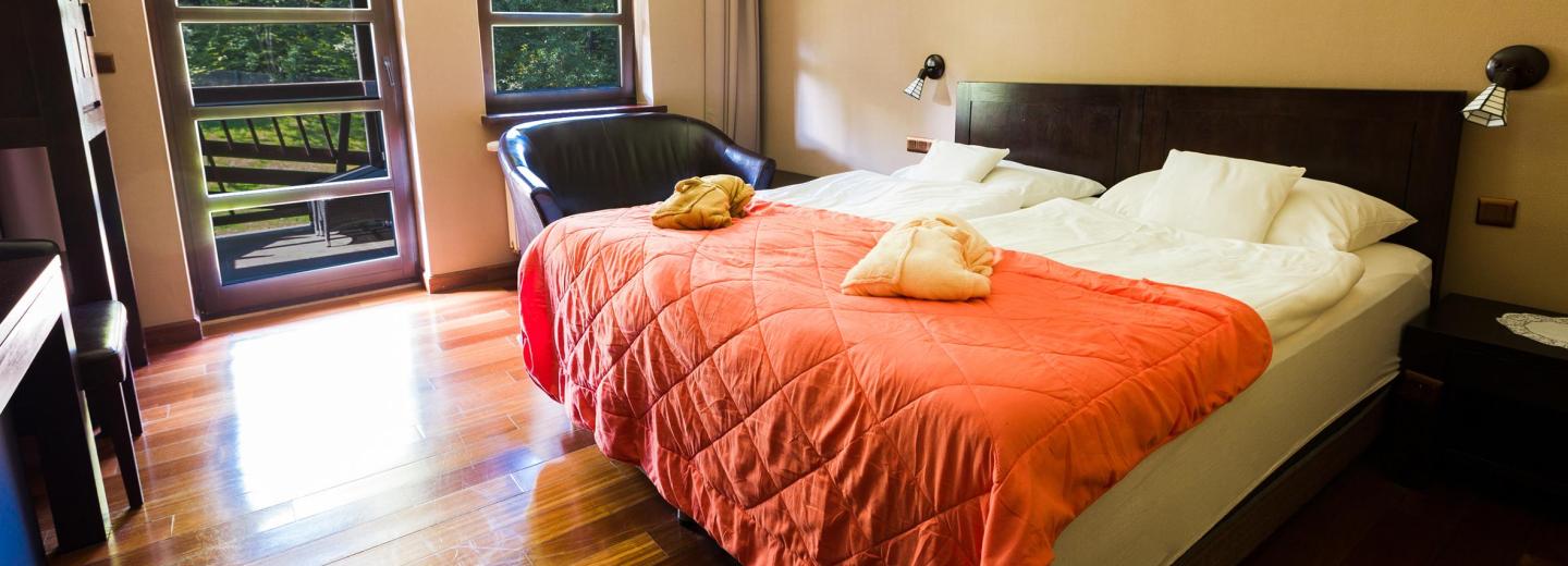 Zimmerbeispiel, Doppelzimmer Standard mit Zustellbett Balkon