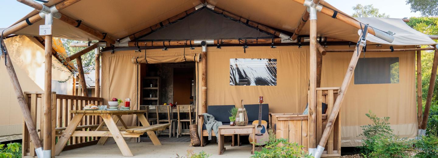 Beispiel Lodge Glamping Teracce made of wood '40'