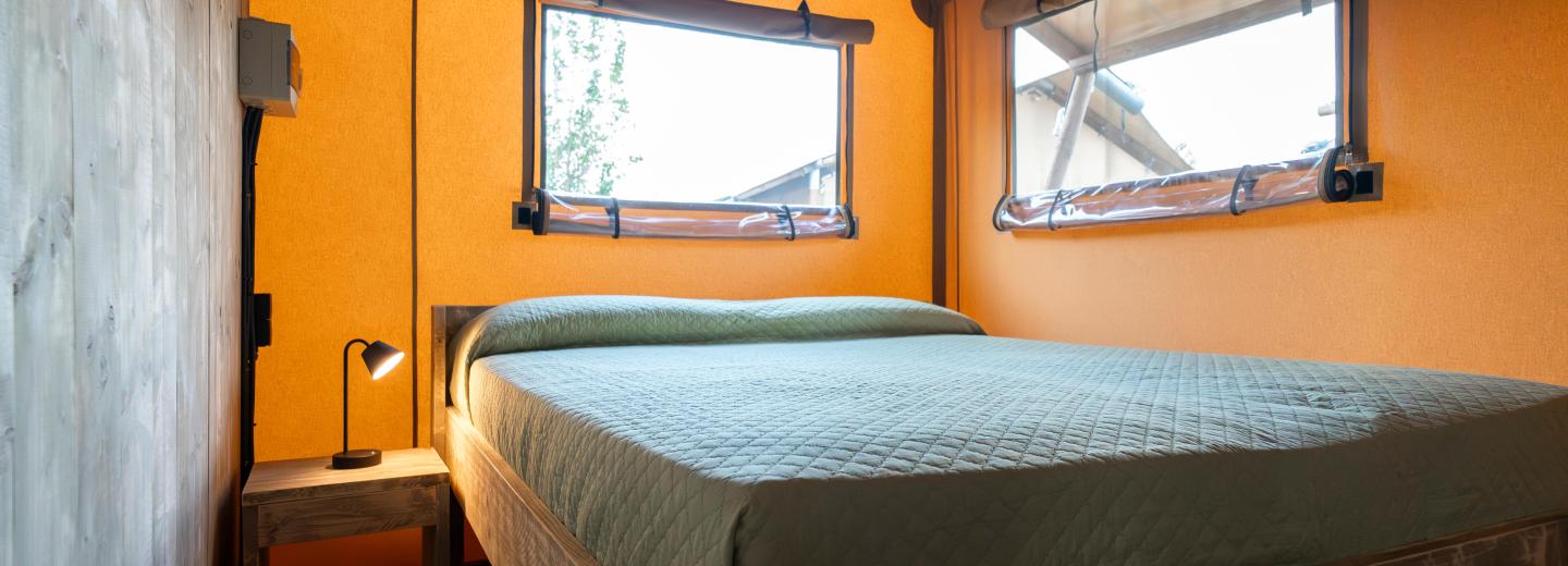 Beispiel Lodge Glamping Terrace made of wood '30'