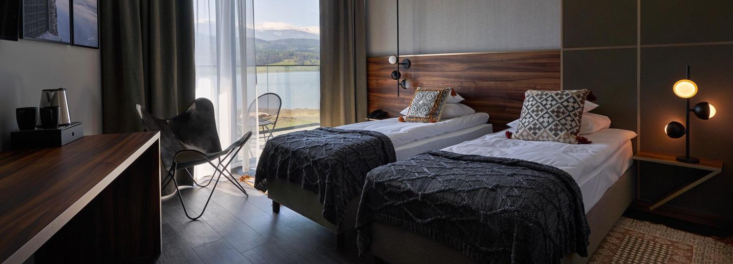 Zimmerbeispiel, Doppelzimmer Standard Balkon Seeblick