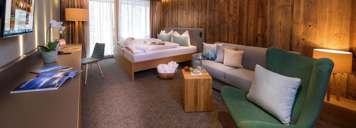 Zimmerbeispiel: Standard Familien Suite Balkon