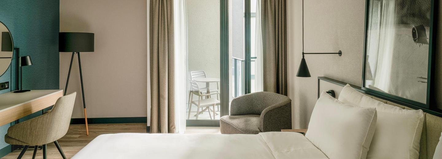 Zimmerbeispiel, DB02 Superior Doppelzimmer Balkon